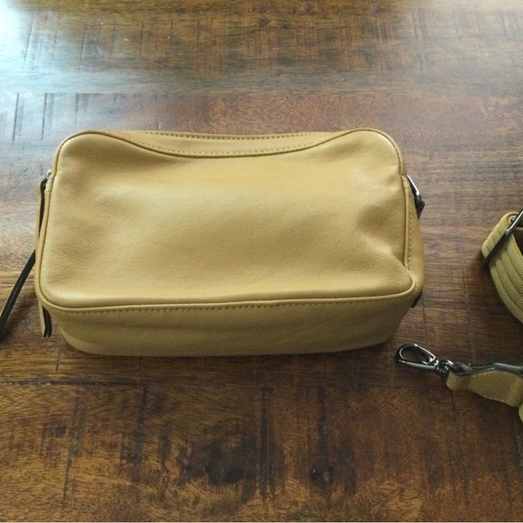 Longchamp 3D Camera Bag - Picture 2 of 5